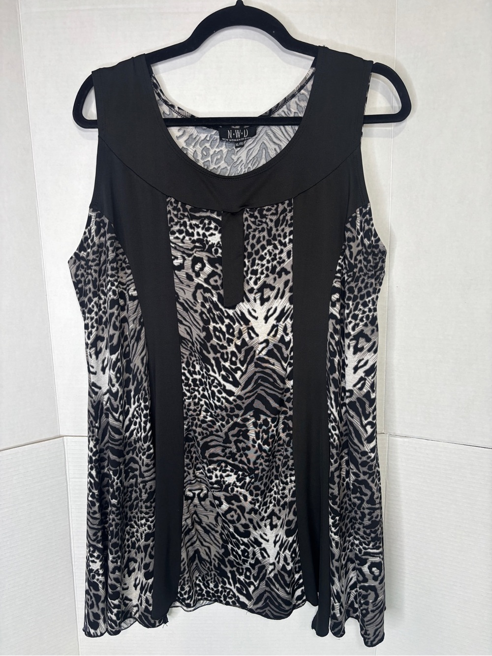 NWD New Woman Design Black & Gray Animal Print Sleeveless Tank Flowy Flare Hem